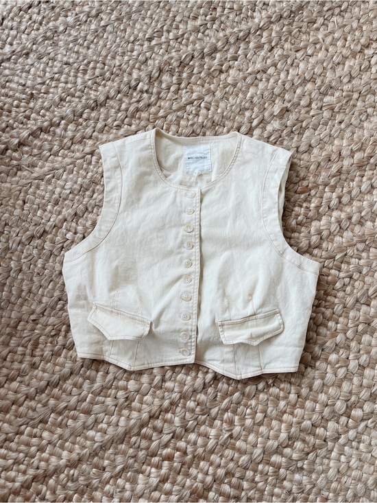 Avec Les Filles Jackets & Blazers - Avec Les Filles Cream Button-Front Cotton Vest Size L